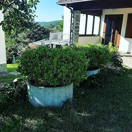 Alojamento de Acomodação e Pequeno-almoço Ca'di Beppe *